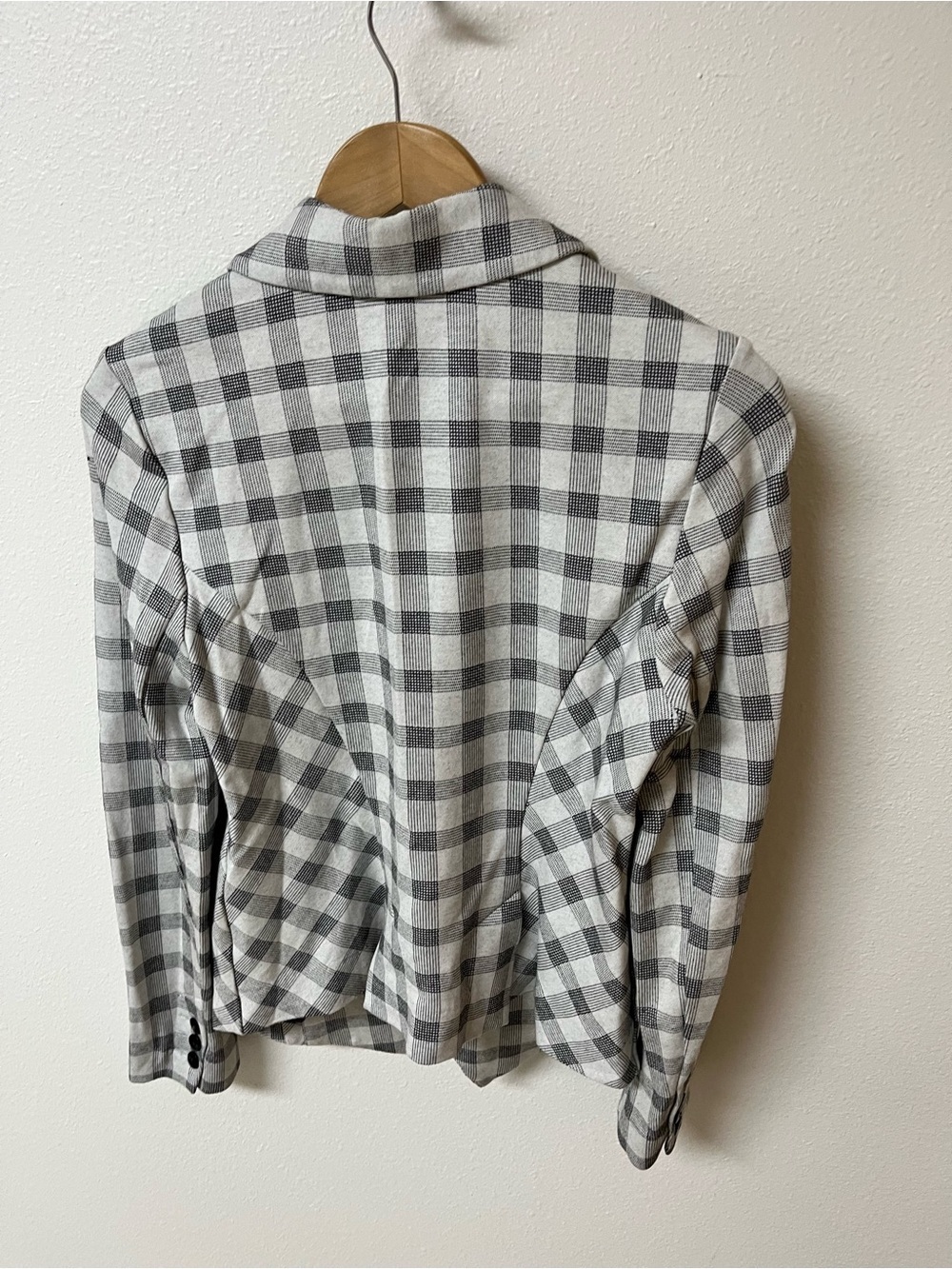 cabi Women's Gray & White Plaid Blazer Jacket women’s size 6 - Picture 2 of 3